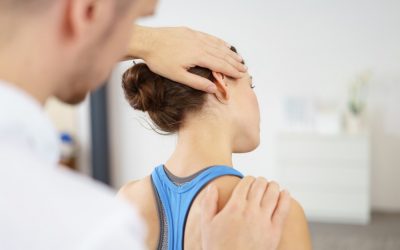 Nackenschmerzen: Sind Chiropraktik und Bewegung effektiver als Medikamente?